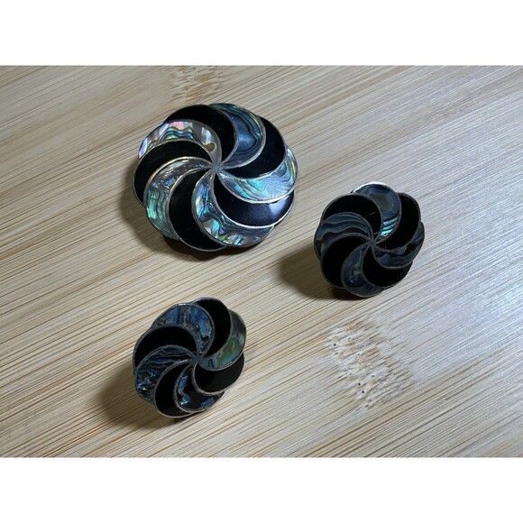 Mexico Abalone & Onyx Brooch/Pendant W/ Matching Earrings, Signed - Picture 2 of 5